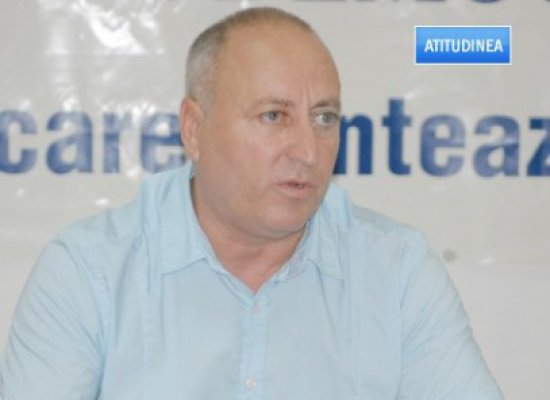 Din tarabagii în Piaţa Griviţei, au ajuns prof.univ.dr. şi consilier local, lider de partid
